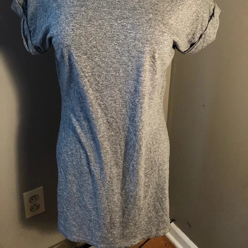 NEW! n:Philanthropy T-shirt w/side slits - Picture 3 of 13